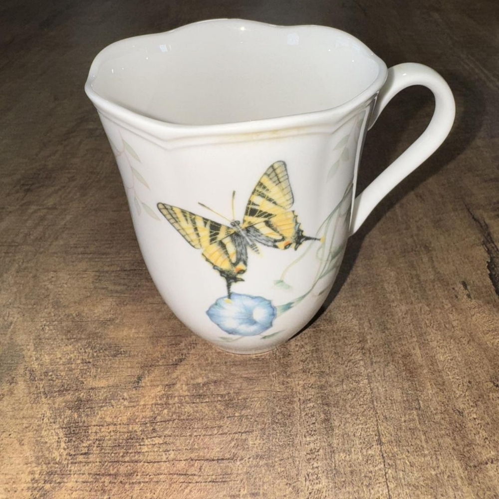Lenox White and Cream Dinnerware